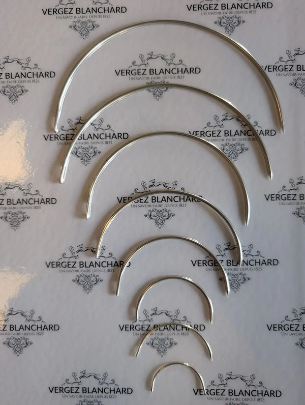 Carte de 8 aiguilles courbes - Fourniture maroquinerie cuir